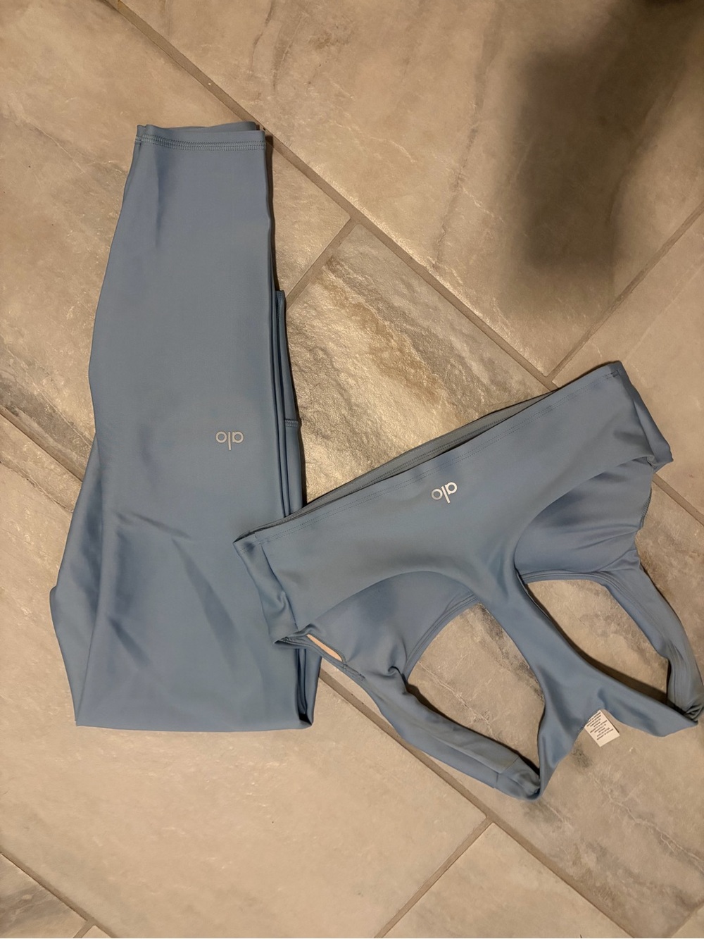 ALO Yoga Dusty Blue Sports Bra and Leggings Set
